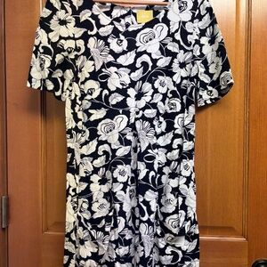 Black and white Mauve dress